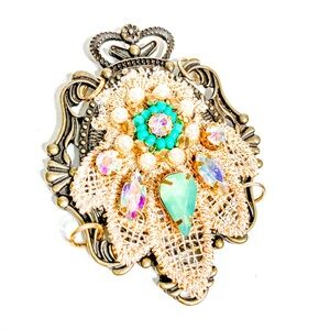 NWOT Plunder Design Tiffany Pendant